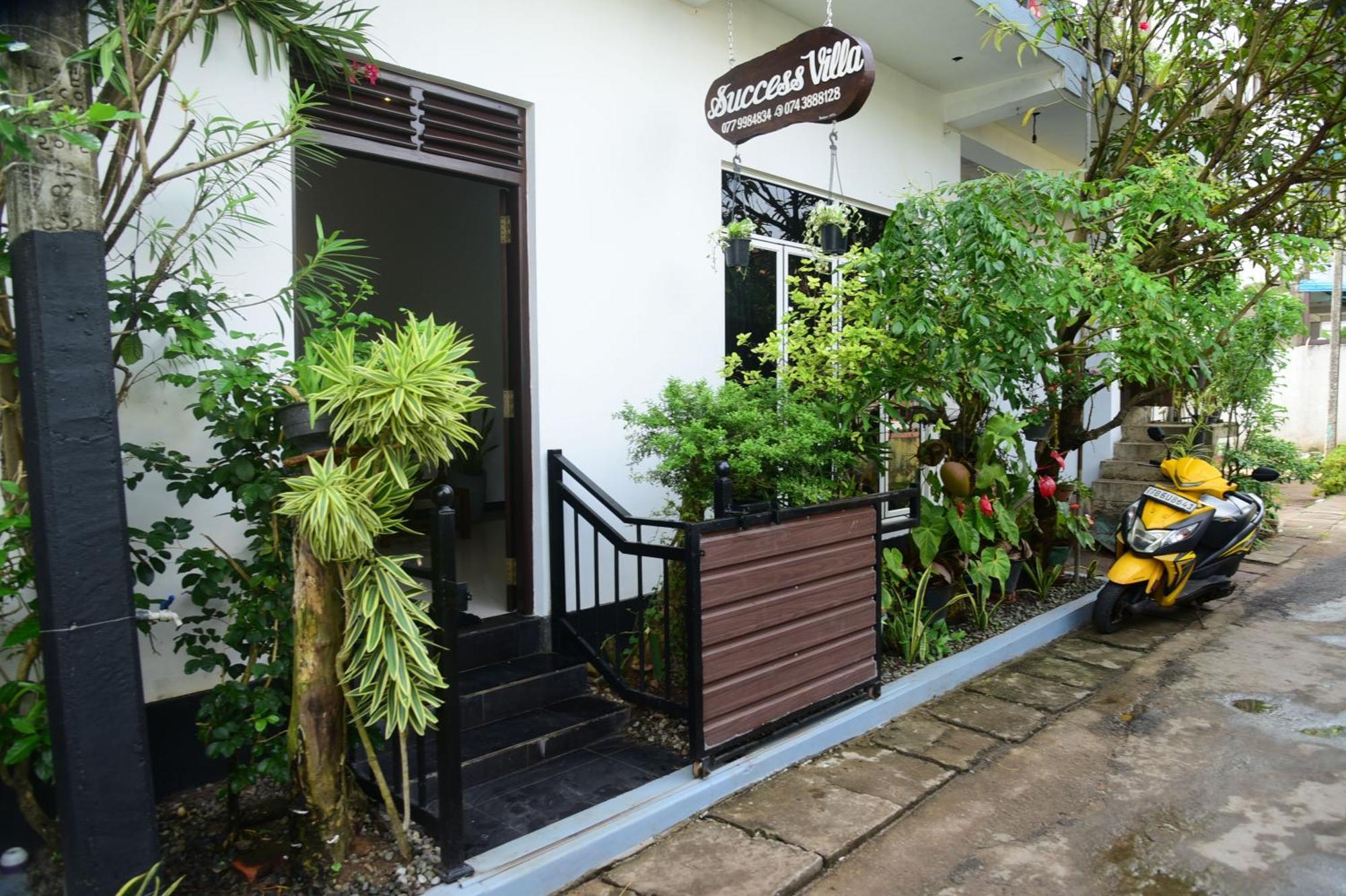Success Villa Хиккадува Экстерьер фото