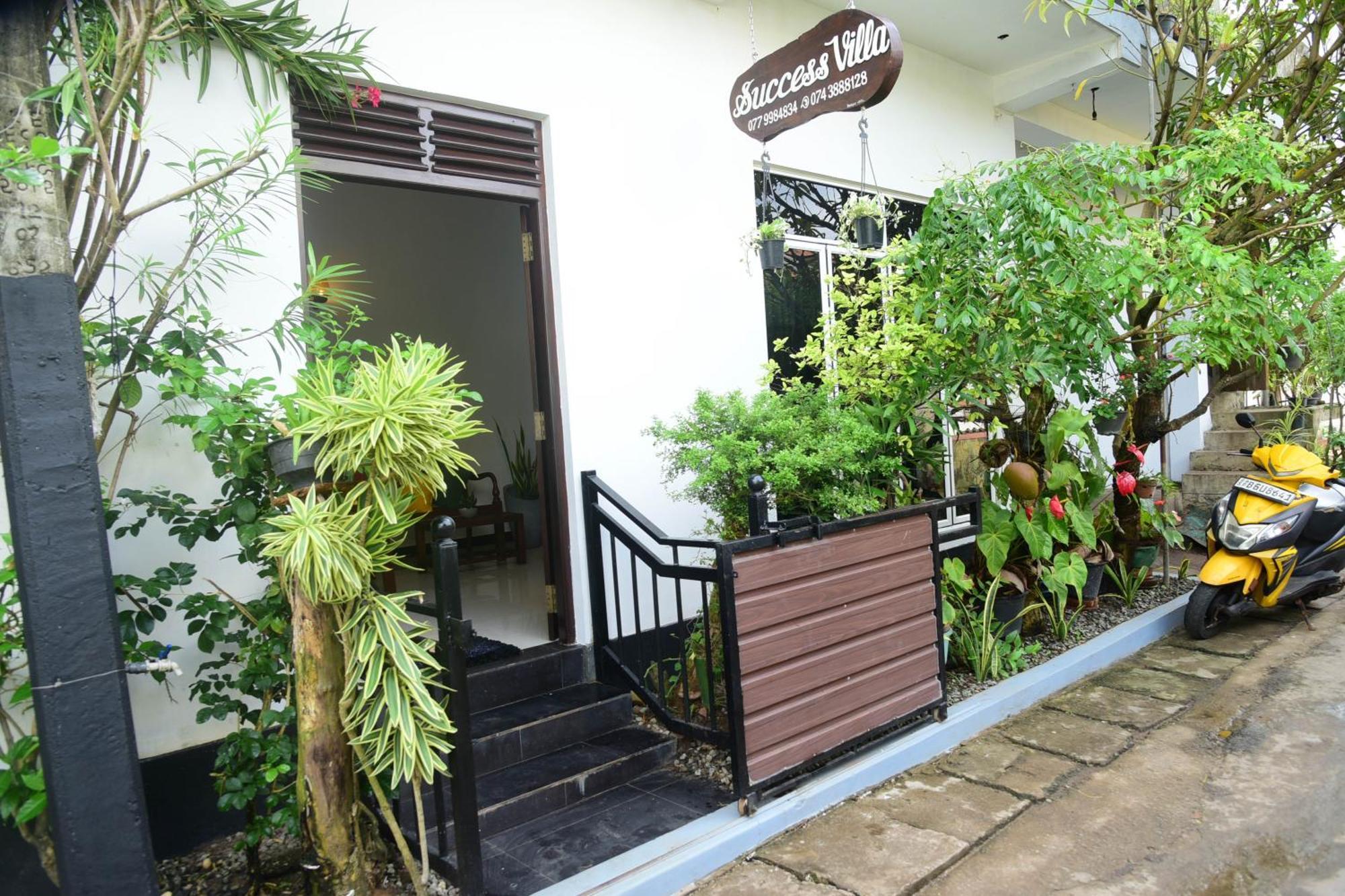 Success Villa Хиккадува Экстерьер фото